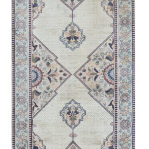 TABRIZ - PAKISTAN EXCLUSIVE HANDKNOTTED CARPET 93 x 350 cm