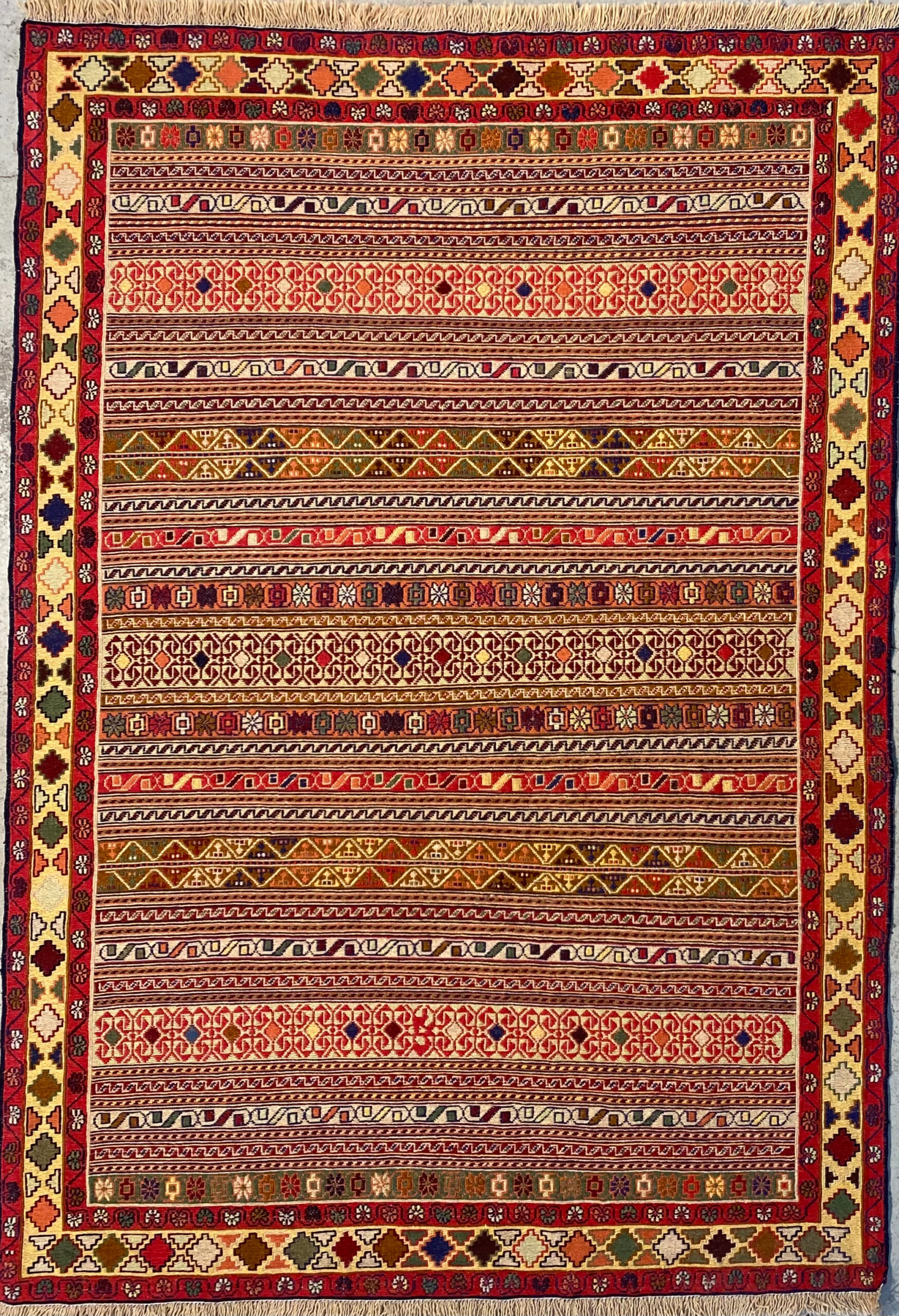 SOUMAK - HANDWOVEN KELIM 136 x 194 cm