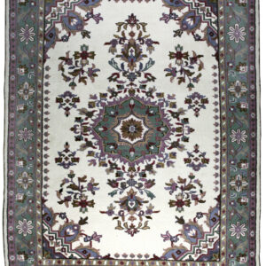 MEDALLION - INDIAN TRADITIONAL HANDKNOTTED CARPET 257 x 355 cm